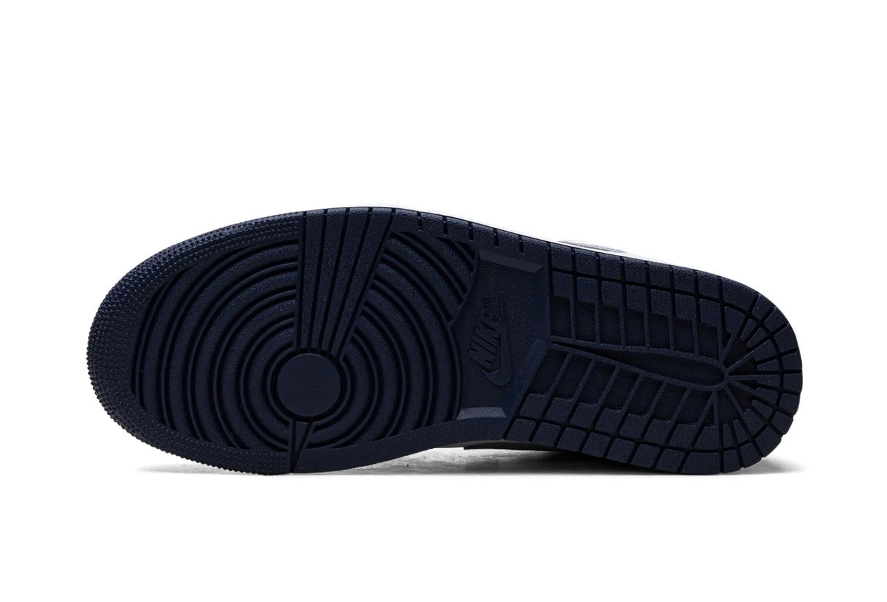 Jordan
Air Jordan 1 “Midnight Navy” sneakers