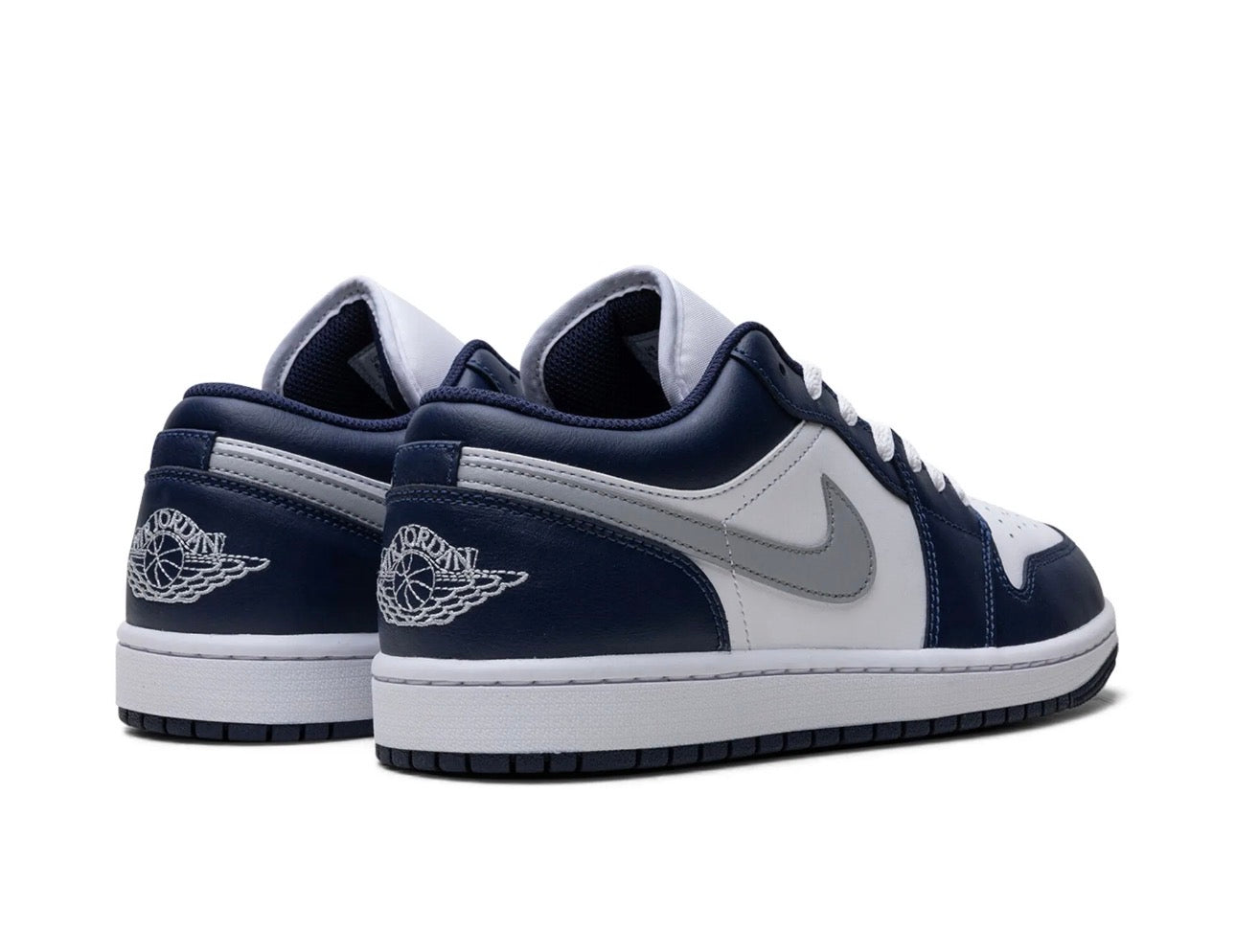 Jordan
Air Jordan 1 “Midnight Navy” sneakers