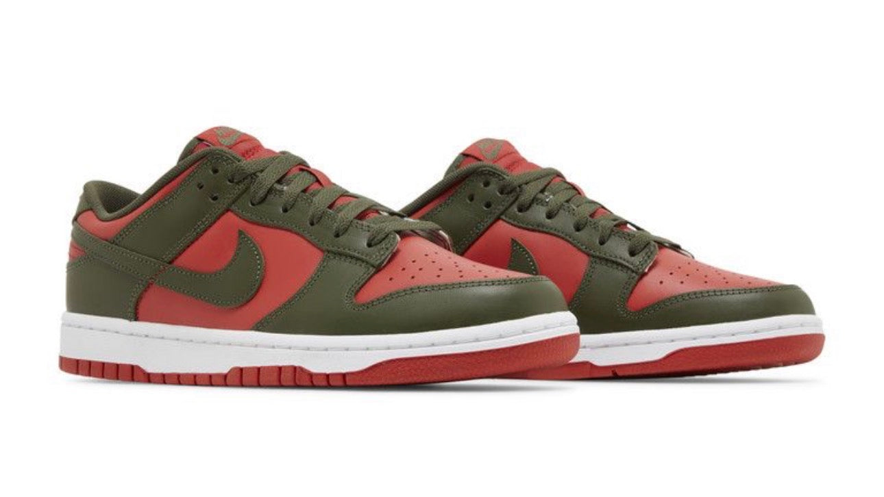 NIKE
DUNK LOW “Cargo Khaki Mystic Red” Sneakers