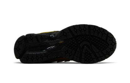 New balance 
1960R “Cordura Marshland Black” Sneakers