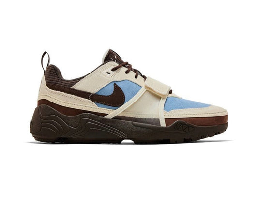 NIKE
TRAVIS SCOTT x ZOOM FIELD JAXX “Leche Blue” Sneakers