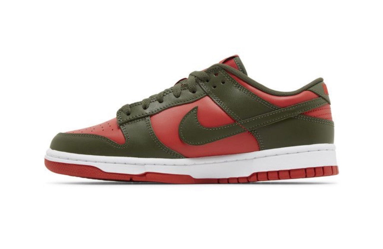 NIKE
DUNK LOW “Cargo Khaki Mystic Red” Sneakers