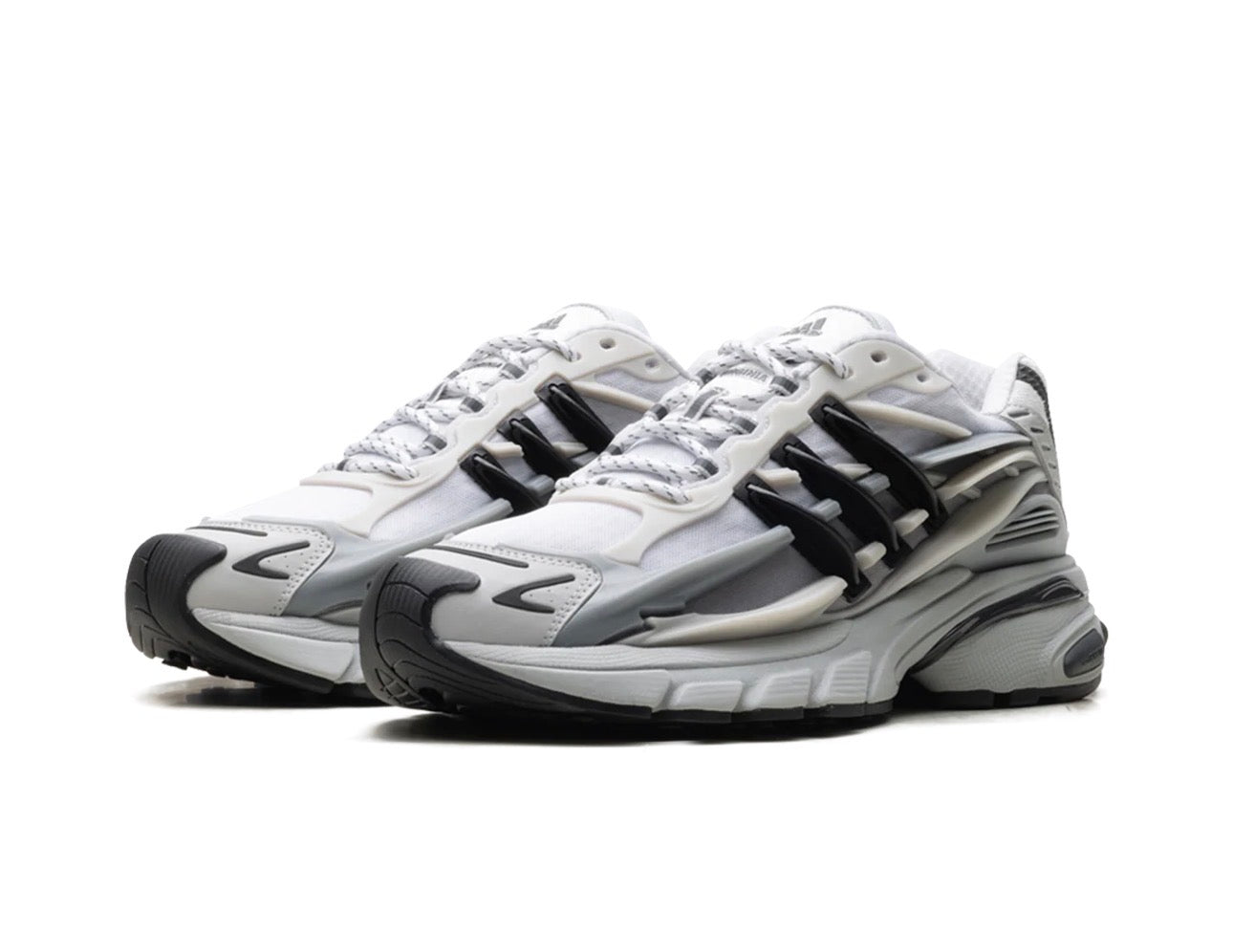 ADIDAS 
Adistar Jellyfish “Pharrell Williams - Solid Grey”