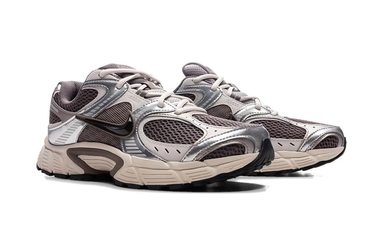 Nike V5 RNR Sneakers